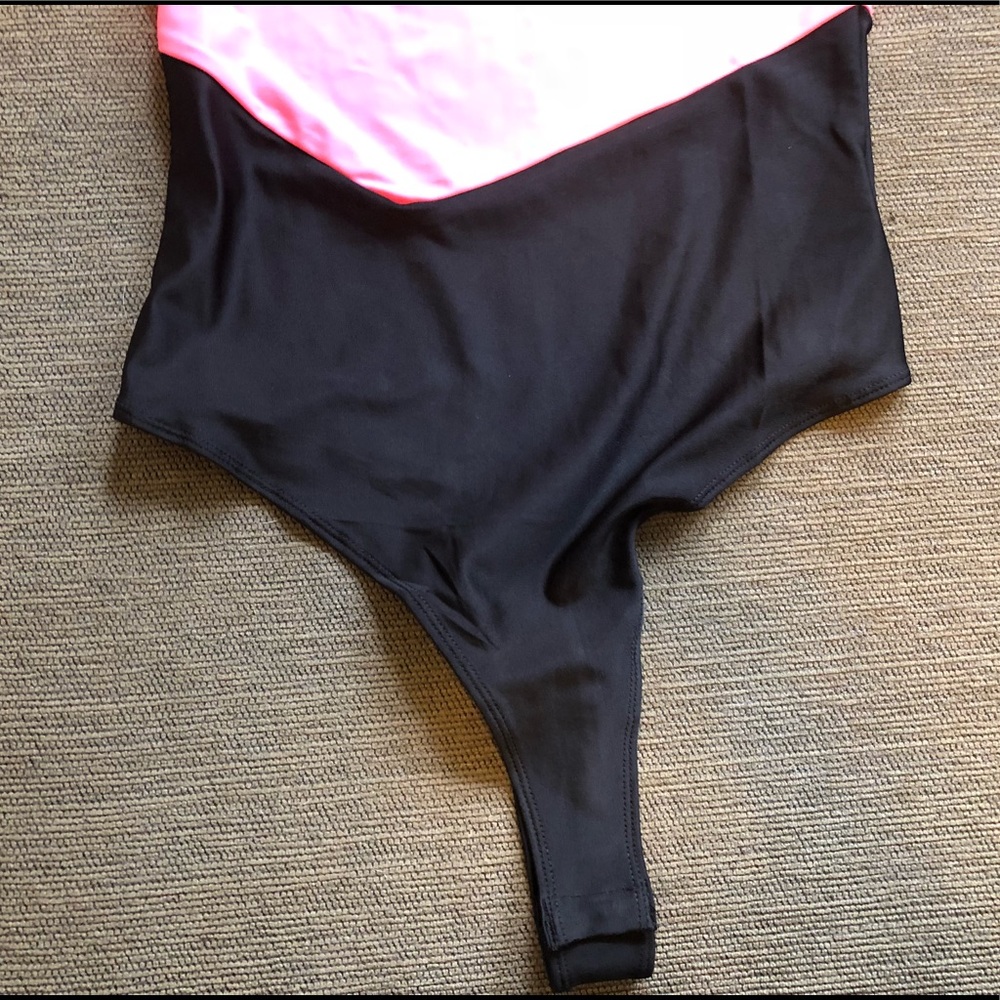 NWOT Love J Pink & Black One Piece Swimsuit Swim M - Picture 3 of 8